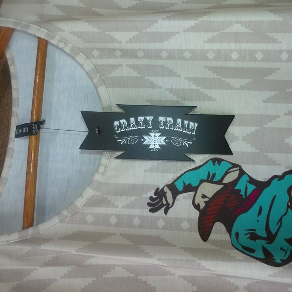 bronco horse with cowboy crazy train NWT never worn 2xl cream aztec print - Picture 4 of 5